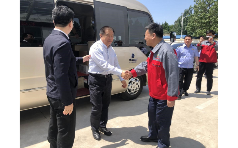 全國人大常委會委員劉玉亭一行蒞臨綠源和豐公司調(diào)研視察